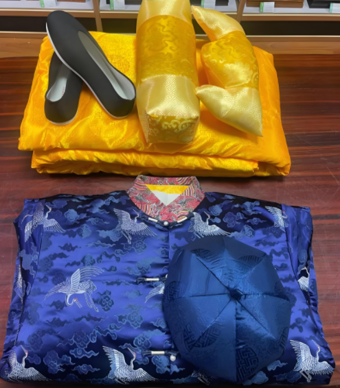 武汉花圈寿衣出售